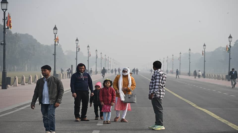 AQI recorded in severe category in 26 areas of Delhi on Sunday