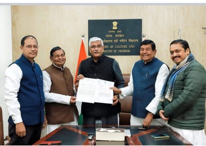 bihar news development of Baba Singheshwar Nath tample Kashi Vishwanath supaul mp meets tourism minister