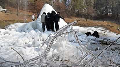 J&K: Srinagar broke record, coldest night came after 133 years, Drang waterfall turned into ice, see pictures