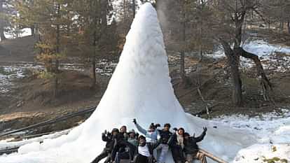 J&K: Srinagar broke record, coldest night came after 133 years, Drang waterfall turned into ice, see pictures