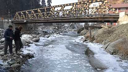 J&K: Srinagar broke record, coldest night came after 133 years, Drang waterfall turned into ice, see pictures