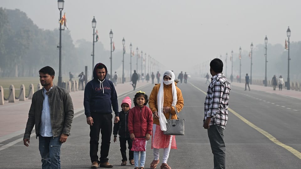 Delhi Weather Forecast Today: IMD Yellow Alert Dense Fog in Delhi AQI Crossed 400