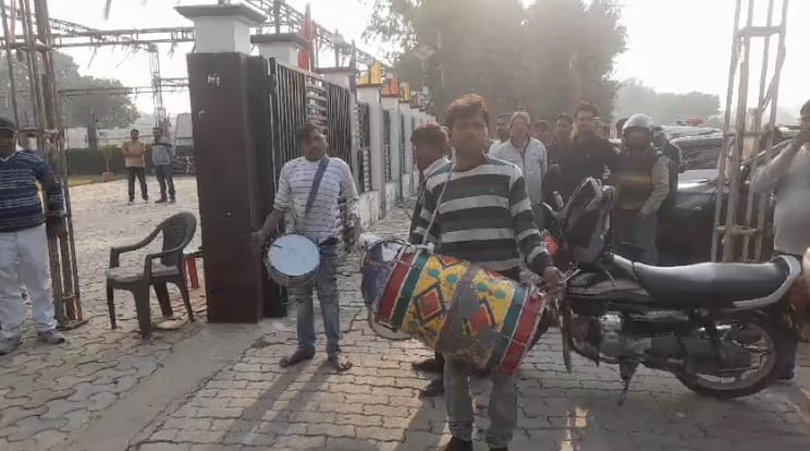 Kannauj Case Gangster action against Nawab Singh Chandan Hotel seized after making announcement