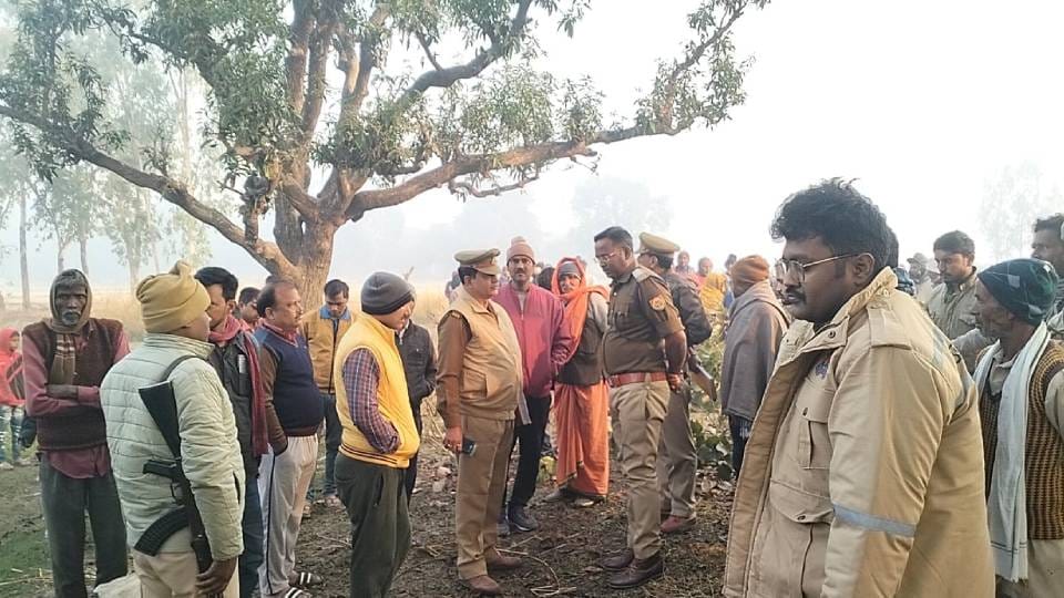 body of gram pradhan devar was found hanging from tree in Amethi police is investigating