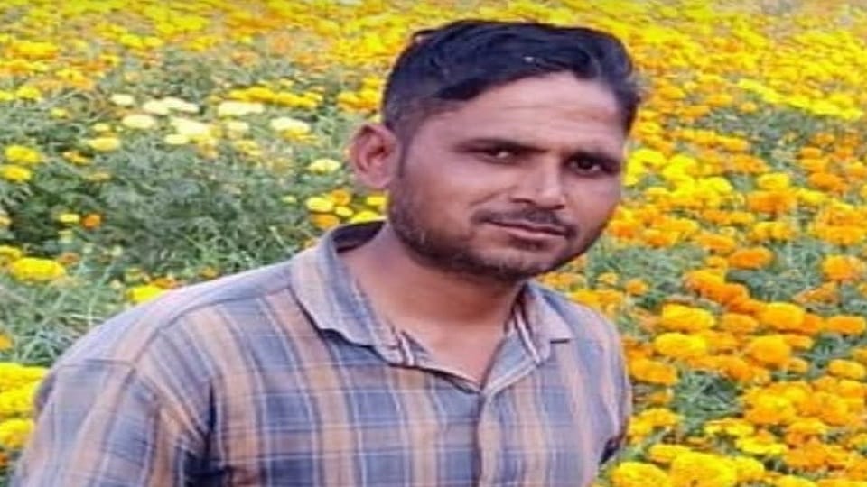 Vehicle collided with bike, electricity worker died
