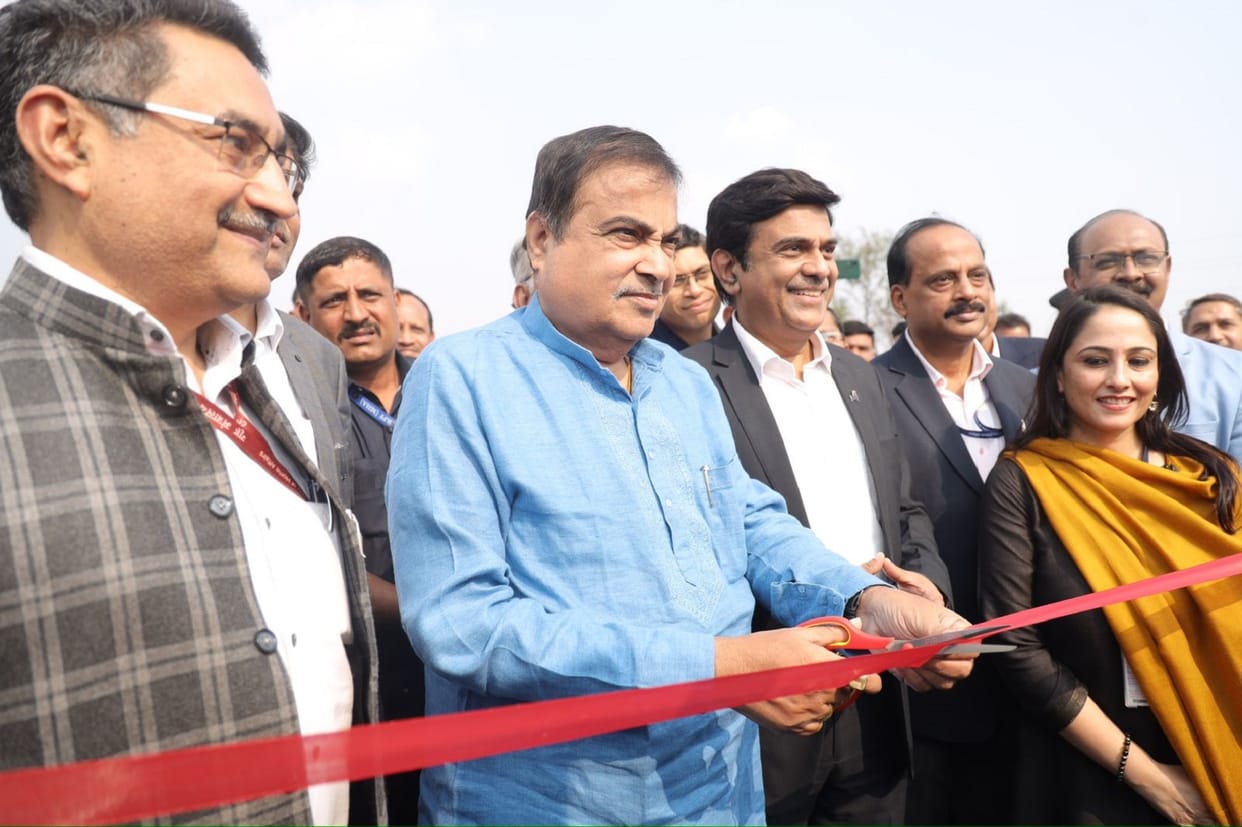 Union Minister Nitin Gadkari unveils India’s first bio-bitumen-based NH stretch on NH-44 in Nagpur Maharashtra