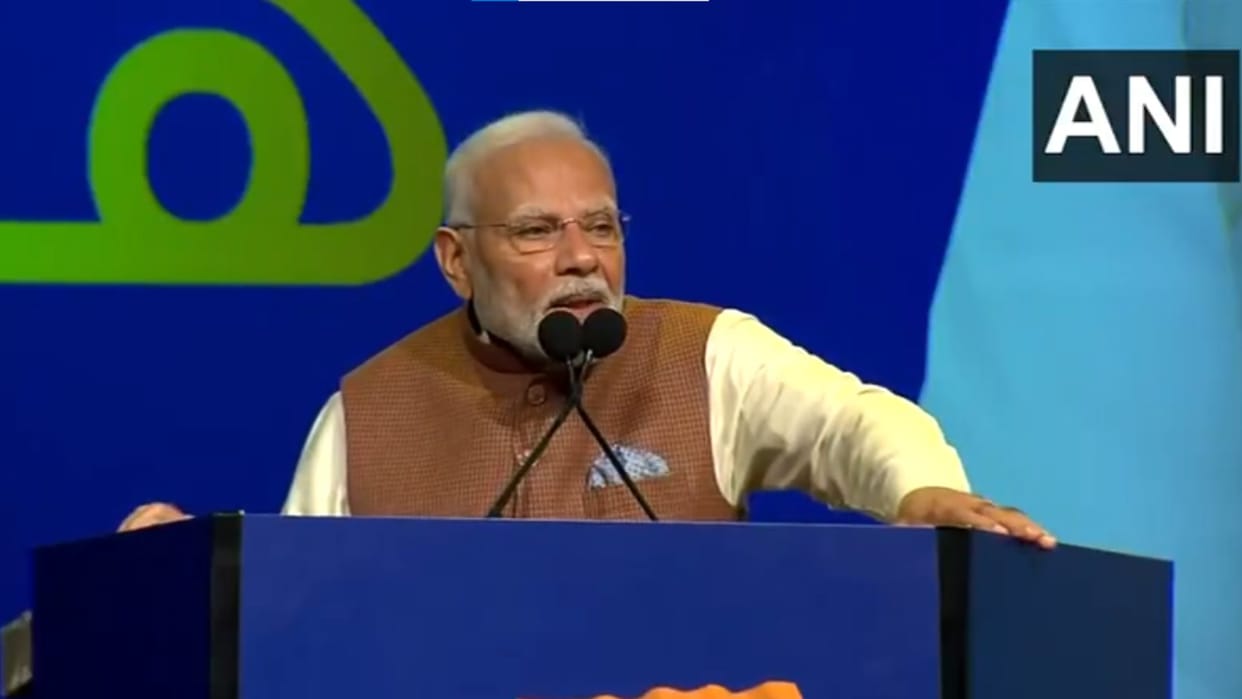 PM Modi arrived at the opening ceremony of Arabian Gulf Cup, called Kuwait 'Mini Hindustan'