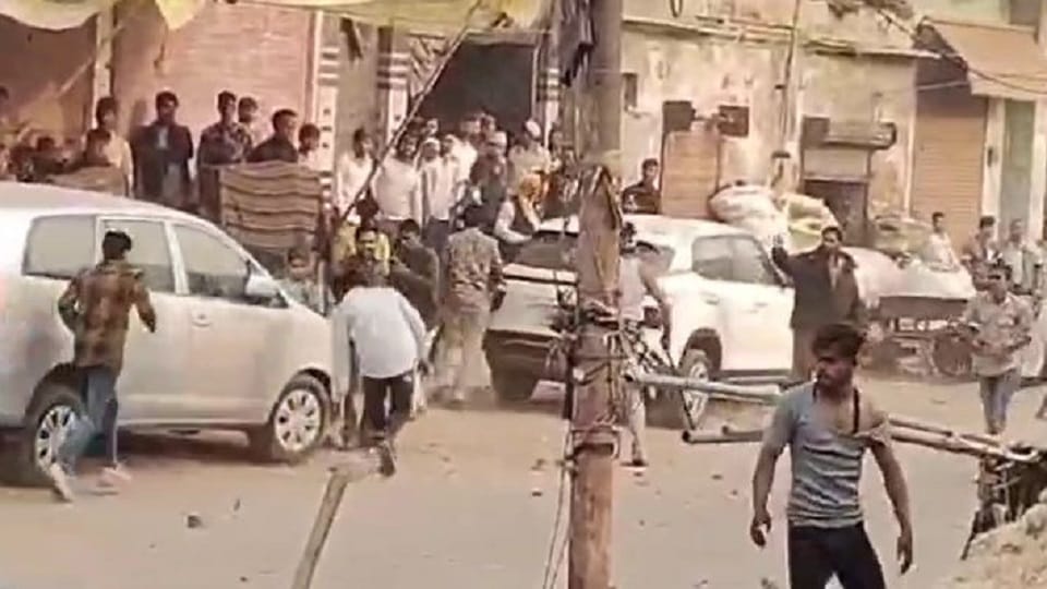 Stones pelted between two parties over mutual transactions, sticks used