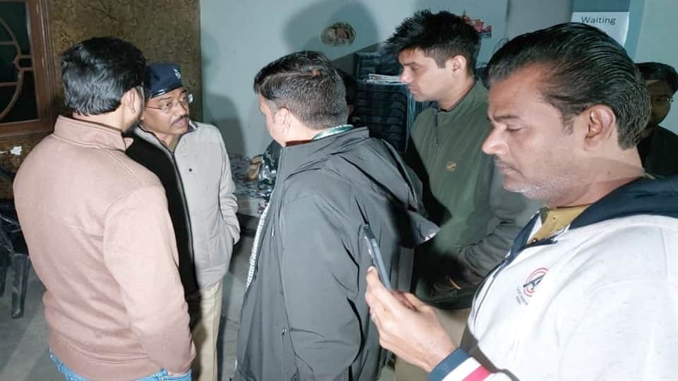 Electricity theft in Sambhal: 1379 cases caught in 10 days, 7.10 crore fine, SP MP Barq also accused