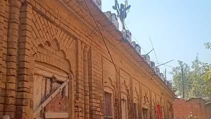 Hindu Mahasabha demands to open the locks of building claimed to be temple in Bareilly