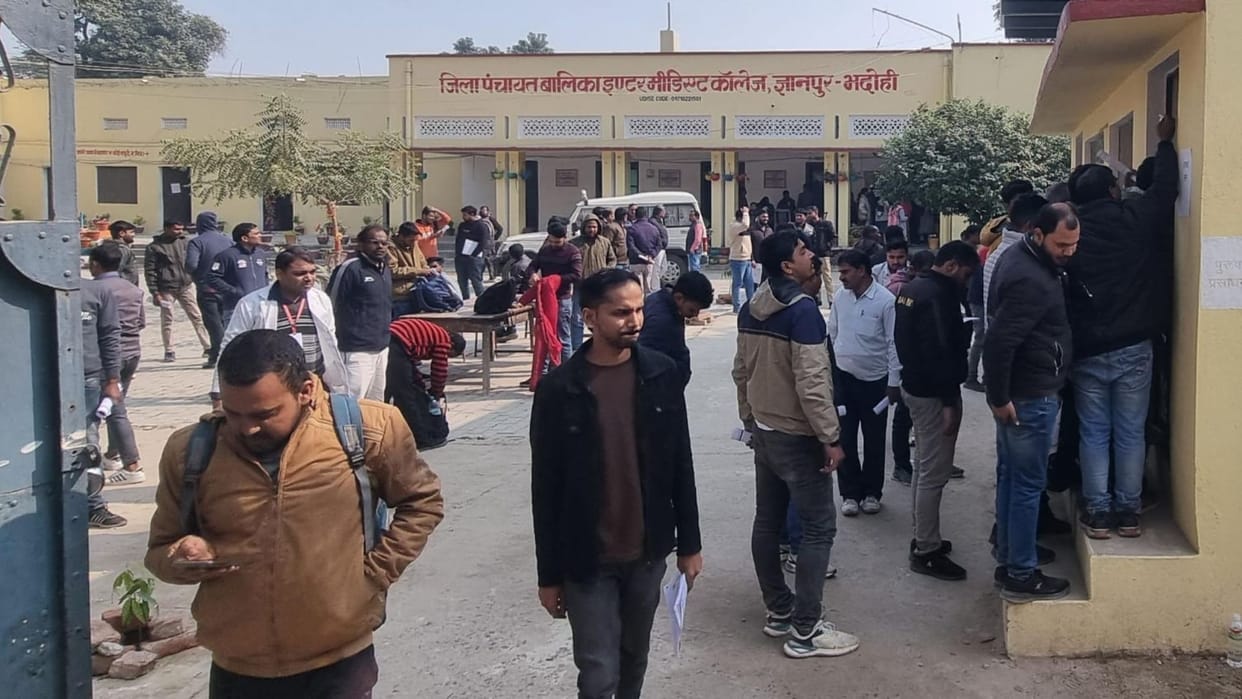 Candidates who came to take PCS exam got stuck in difficult questions could not solve all the questions