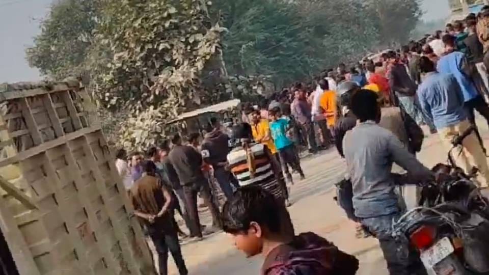 young man died after being hit by dala in Lucknow