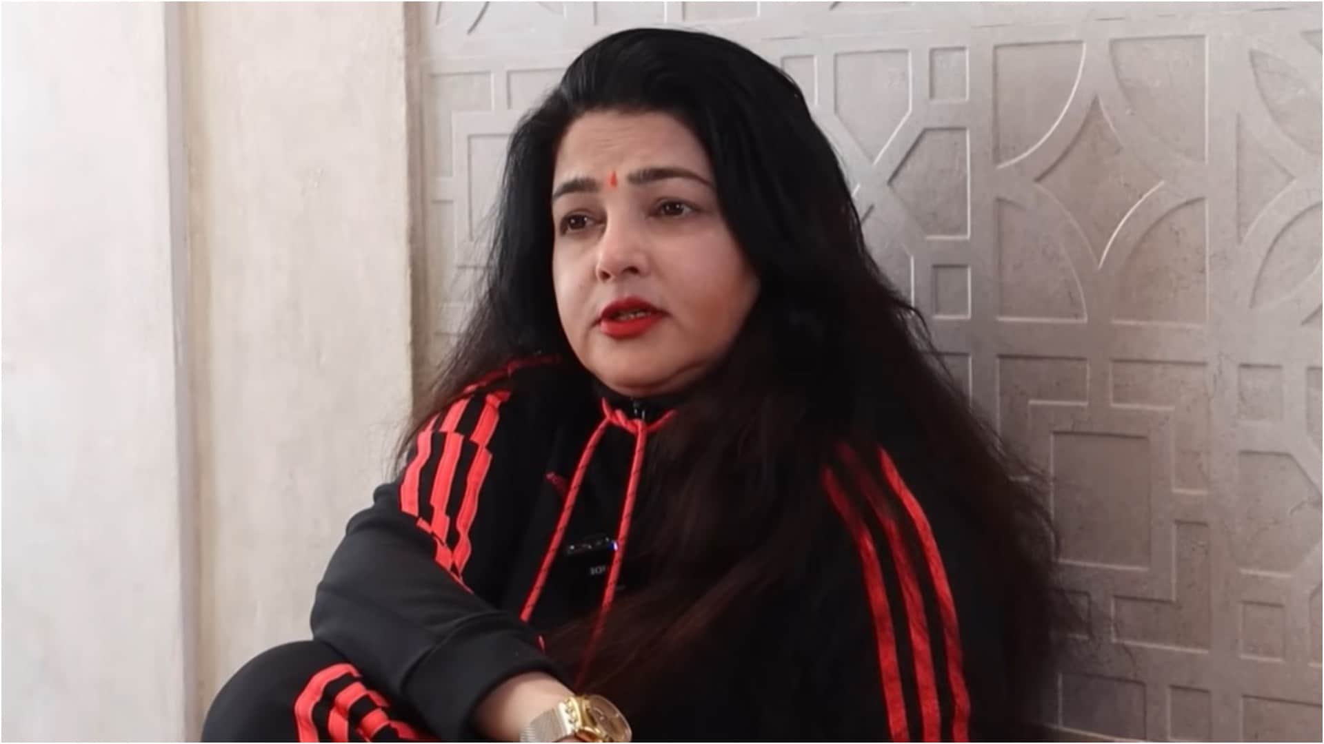 Actress Mamta Kulkarni Age Family Husband Movies Acting Career and Love Life Details in Hindi