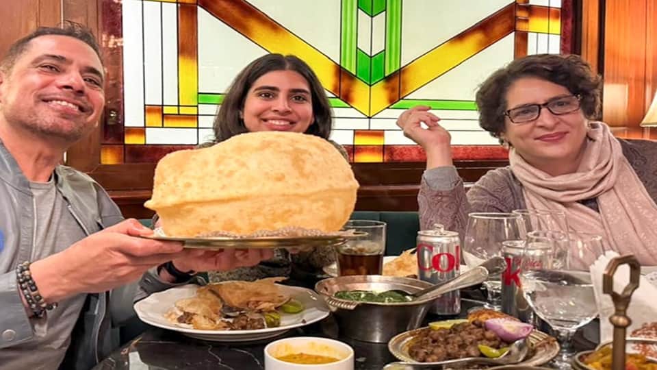 Rahul Gandhi enjoy Sunday family lunch at Delhi Kwality restaurant