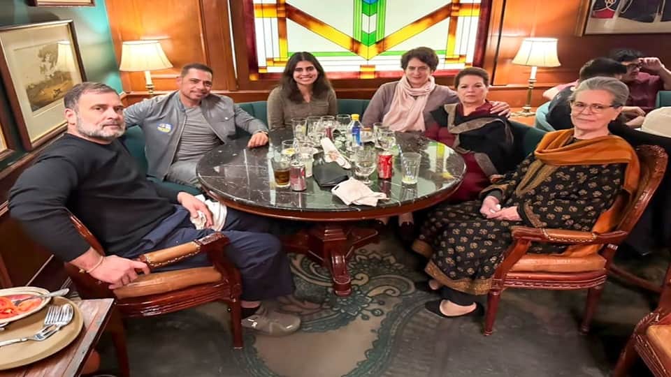 Rahul Gandhi enjoy Sunday family lunch at Delhi Kwality restaurant