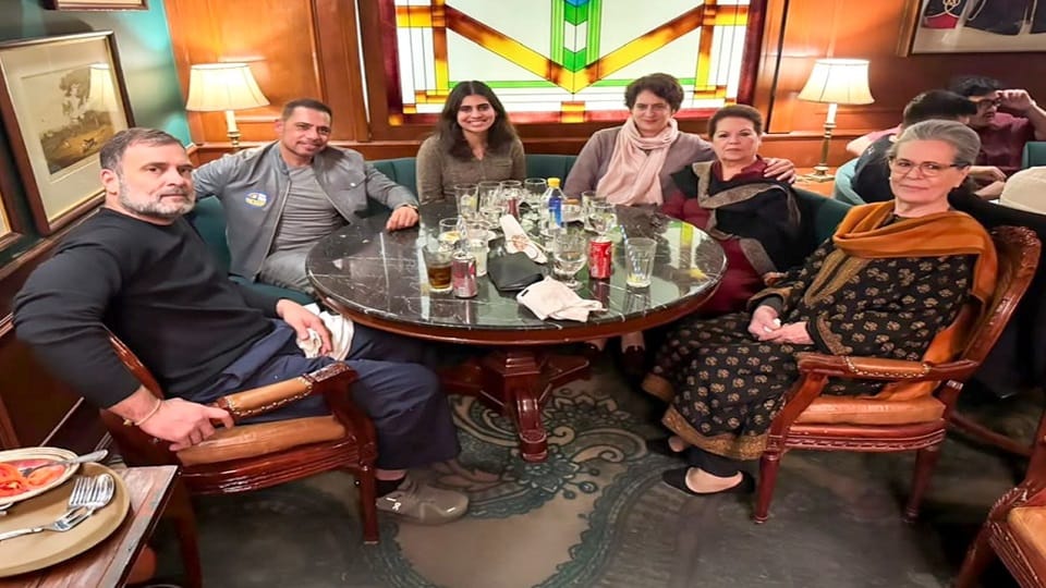 Rahul Gandhi enjoy Sunday family lunch at Delhi Kwality restaurant