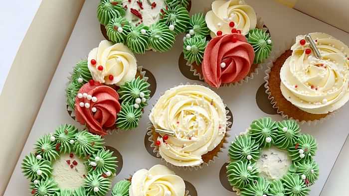 Christmas 2024 How to Make Cupcakes for Christmas Day Step by Step Process in Hindi