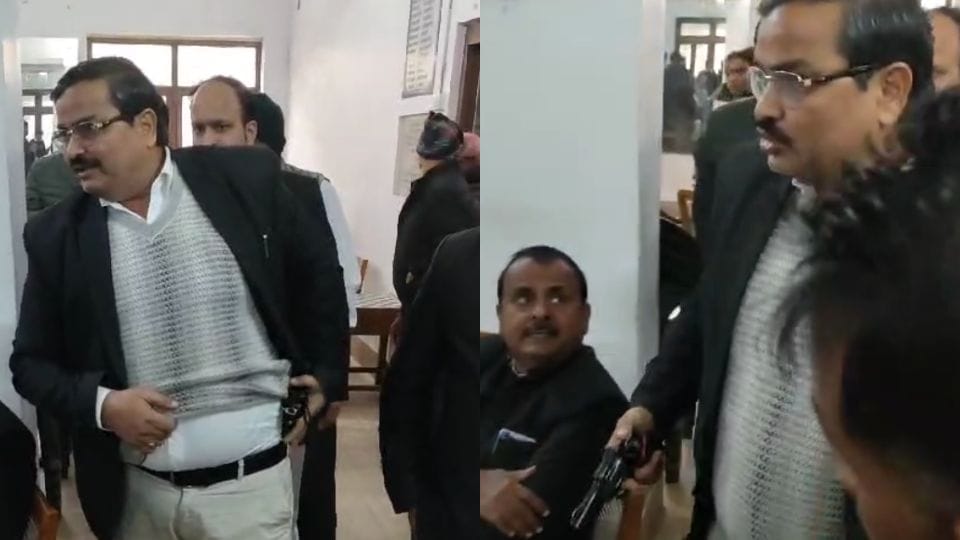 Dispute between two groups of advocates regarding post of Bulandshahr District Bar President