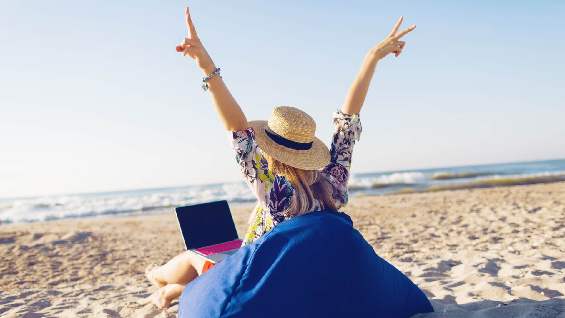 वैलेंटाइन डे पर छुट्टी