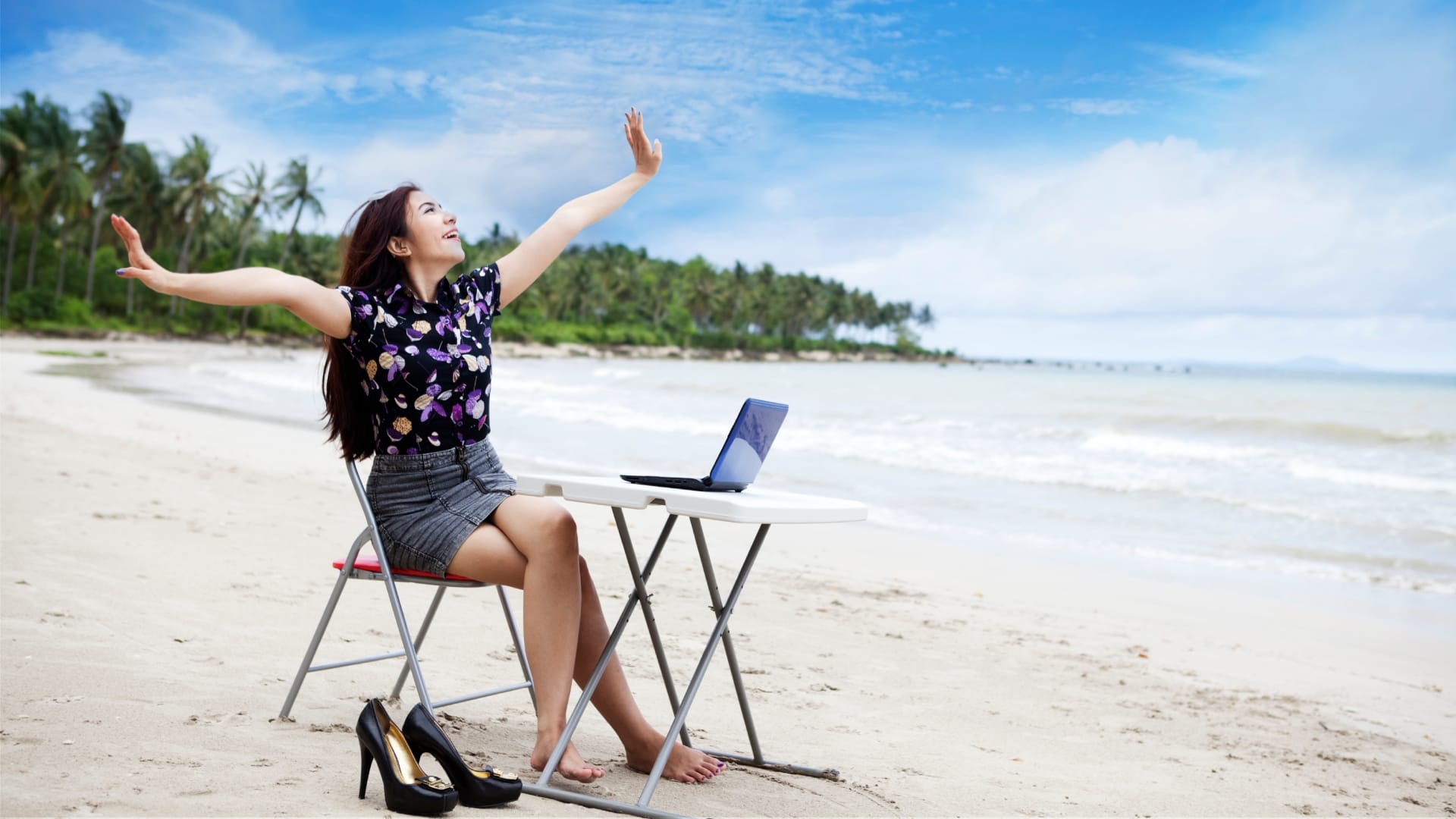 Tips before planning a vacation, Manage your work, so that no one faces any problem in handling that work