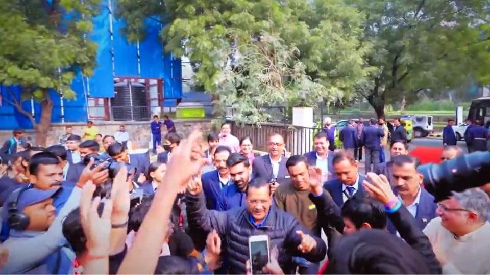 Arvind Kejriwal danced with students in Delhi