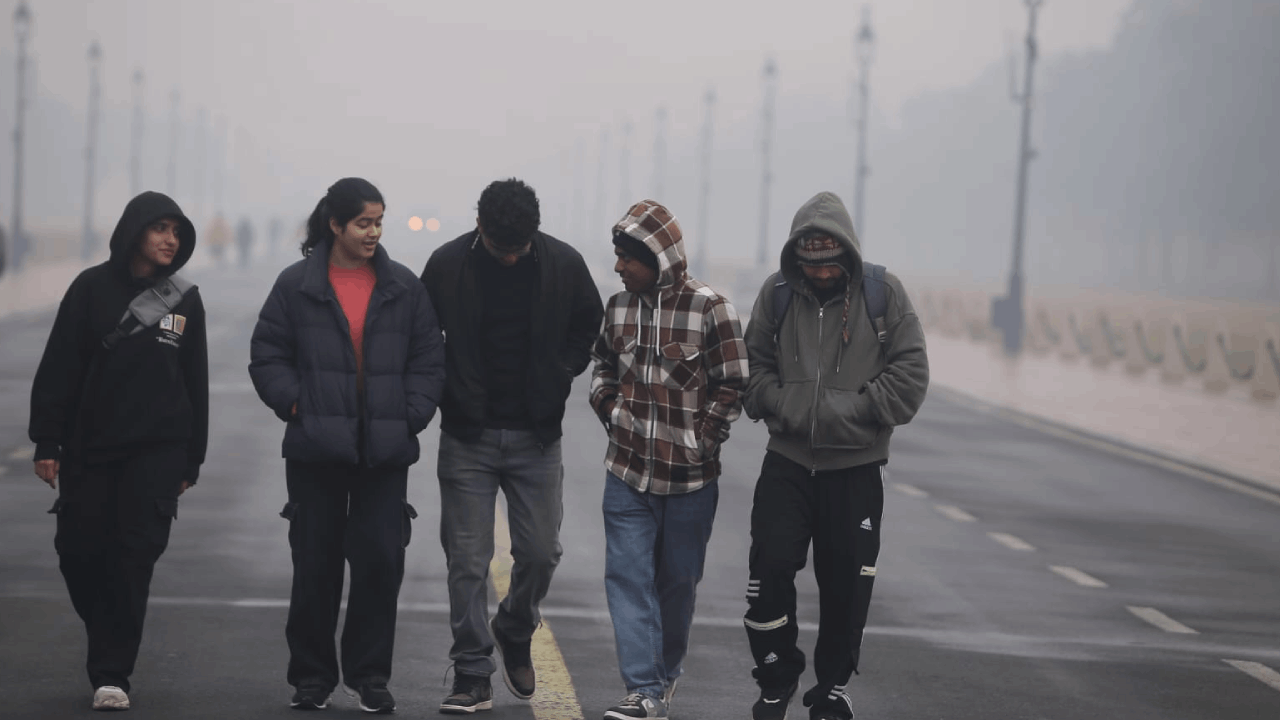 Delhi-NCR  IMD Weather Update will be rain in Delhi NCR today and dense fog alert for next two days