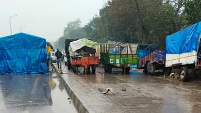 Kisan Andolan Dallewal condition is critical rain becomes problem for protesting farmers at Khanauri border