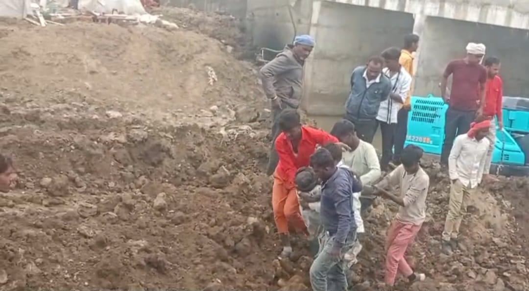 Several workers buried under the culvert under construction in Budhni, three dead