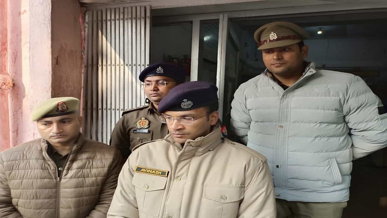 Pilibhit Encounter News AK-47 foreign Glock pistols and cartridges recovered