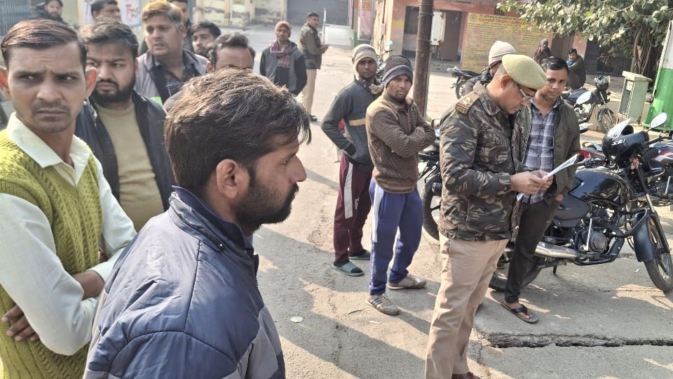 Deputy Postmaster Rahul Kumar suicide Case bulandshahar Delhi-NCR thugs hatched a fraud conspiracy