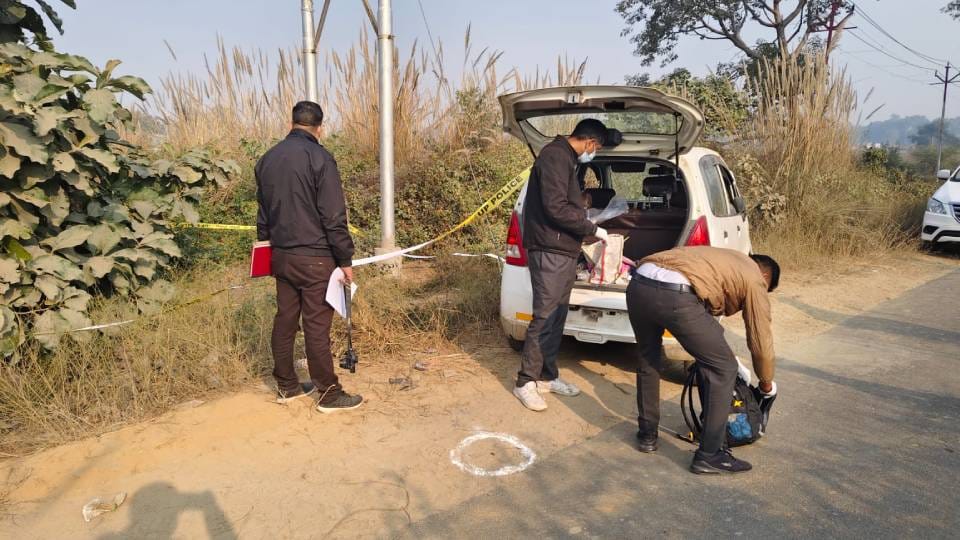 'bank theft' in Filmy style in Lucknow UP police arrested three criminals from Bihar in an encounter