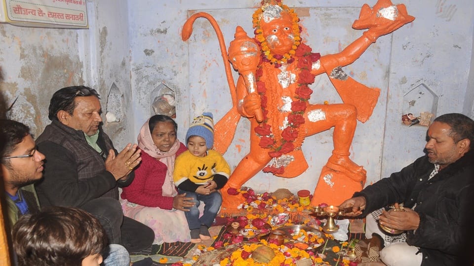 Sambhal Shiv Mandir: After opening temple, aarti continues in morning-evening, crowd devotees  gathering
