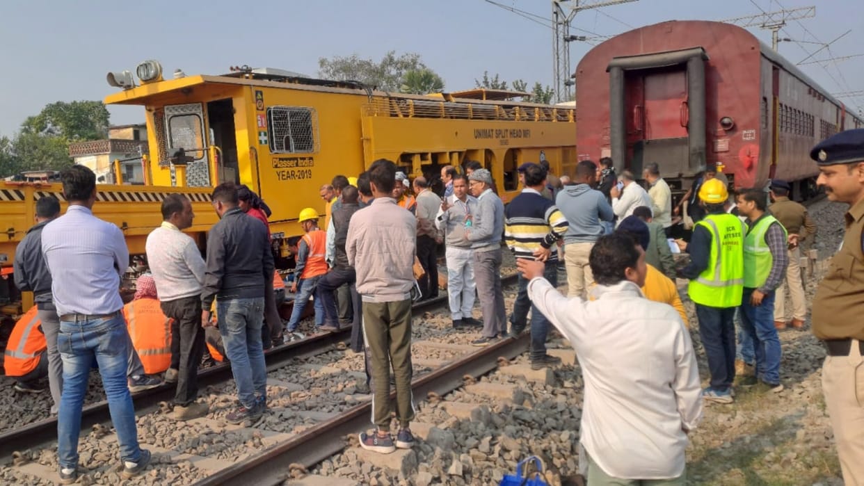 Track packing machine derailed on Hajipur-Muzaffarpur rail section, rail operations restored after 3 hours