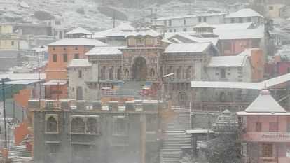 Snowfall in Uttarakhand Mussoorie Harshil Char Dham Kedarnath Badrinath Gangotri Yamunotri Watch Photos