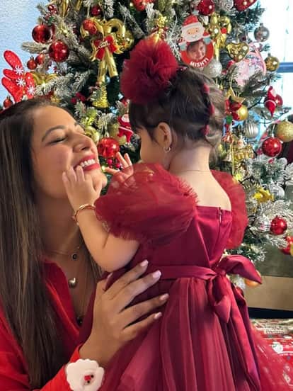 बिपाशा बसु ने साझा की क्रिसमस सेलिब्रेशन की तस्वीरें