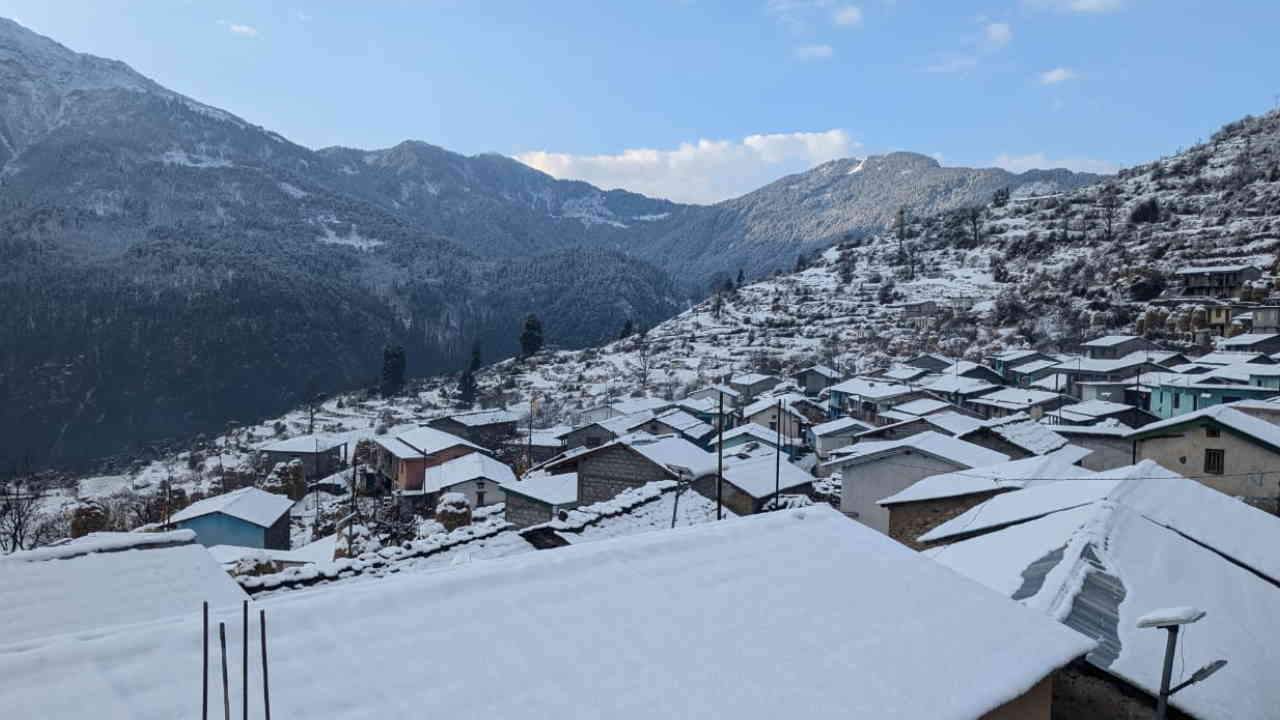 Snowfall in Uttarakhand Mussoorie Harshil Char Dham Kedarnath Badrinath Gangotri Yamunotri Watch Photos