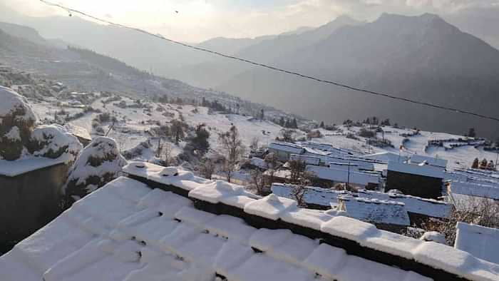 Snowfall in Uttarakhand Mussoorie Harshil Char Dham Kedarnath Badrinath Gangotri Yamunotri Watch Photos