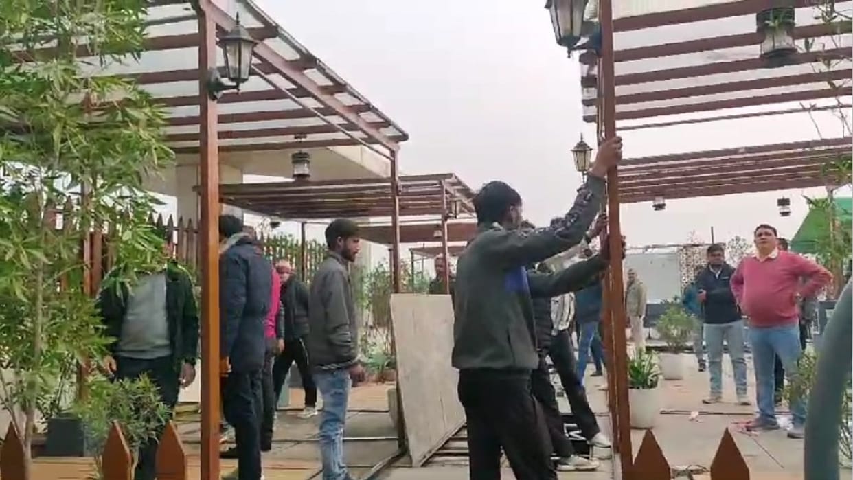 Construction done against rules in RD City Center in Hisar, action taken by Municipal Corporation