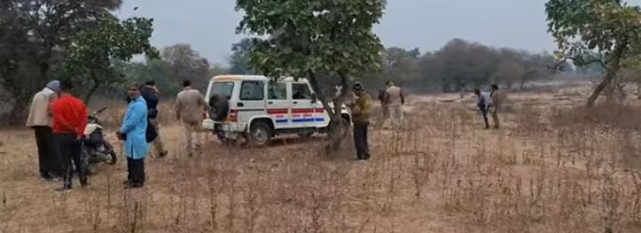 Chitrakoot The body of an unknown youth was found with his head crushed the body was hidden under stones