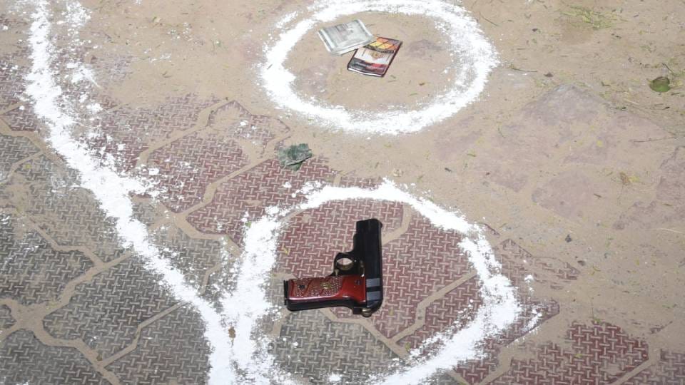 Lucknow Encounter News UP Police Kill Two Criminals in Encounter Arrest Three from Bihar for Lucknow Bank Robb