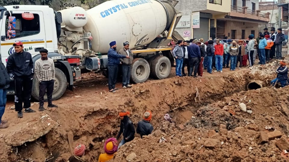 All construction should be done according to rules mohali DC gave orders