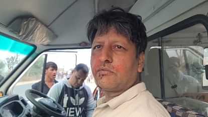 Tonk News : डिग्गी हाईवे पर हुआ बड़ा हादसा, ट्रक की टक्कर से पांच बार पलटी कार में लगी आग, अनहोनी टली Tonk News: Car Catches Fire After Collision with Truck on Diggi Highway, Driver Escapes Unharmed