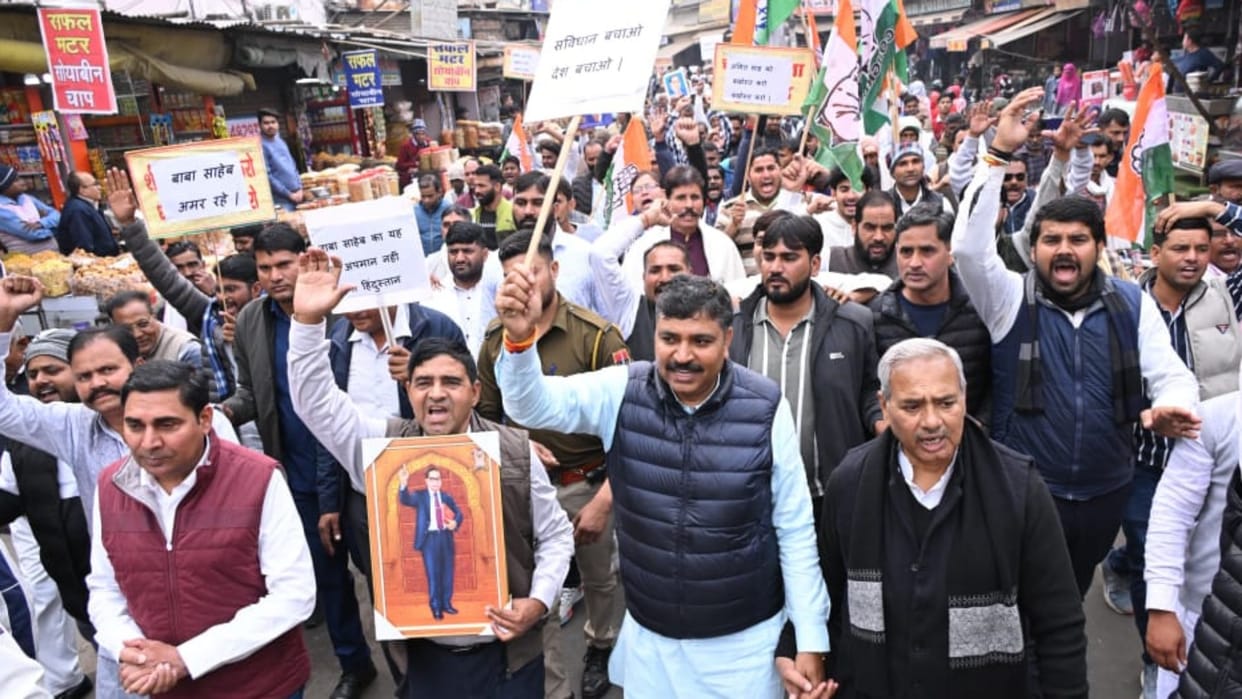 Alwar News: Congress marched against the insult of Baba Saheb, Julie also spoke on CM's press conference