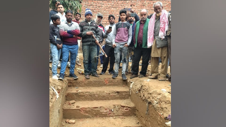 sambhal secret tunnel Red stone floor in the stepwell in Sambhal Six carved gates top floor was clearly visibl