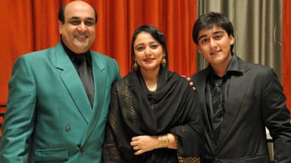 Mohammed Rafi Birth Centenary know about playback singer family son Shahid Rafi daughter business pics