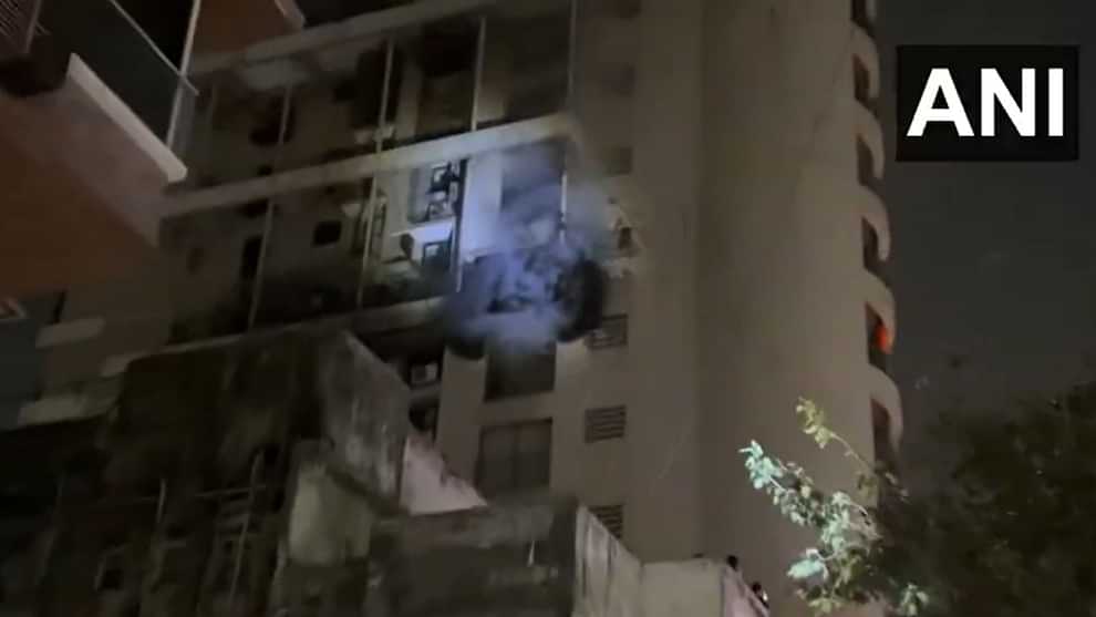 Fire Breaks Out in Bollywood Singer Shaan Residential Building Mumbai