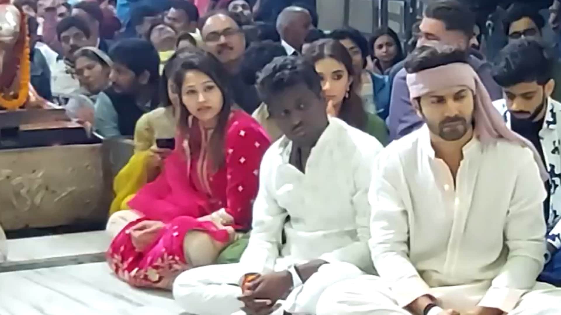 Baby john actor Varun Dhawan Keerthy Suresh Producer Atlee offers prayers at Mahakaleshwar Temple Ujjain