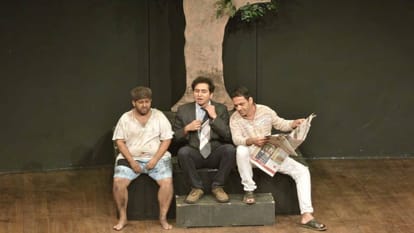 Bhookhe Bhajan Na Hoye Gopala Play Review by Pankaj Shukla Sagar Sarhadi Ramesh Talwar M S Sathyu Kuldip Singh