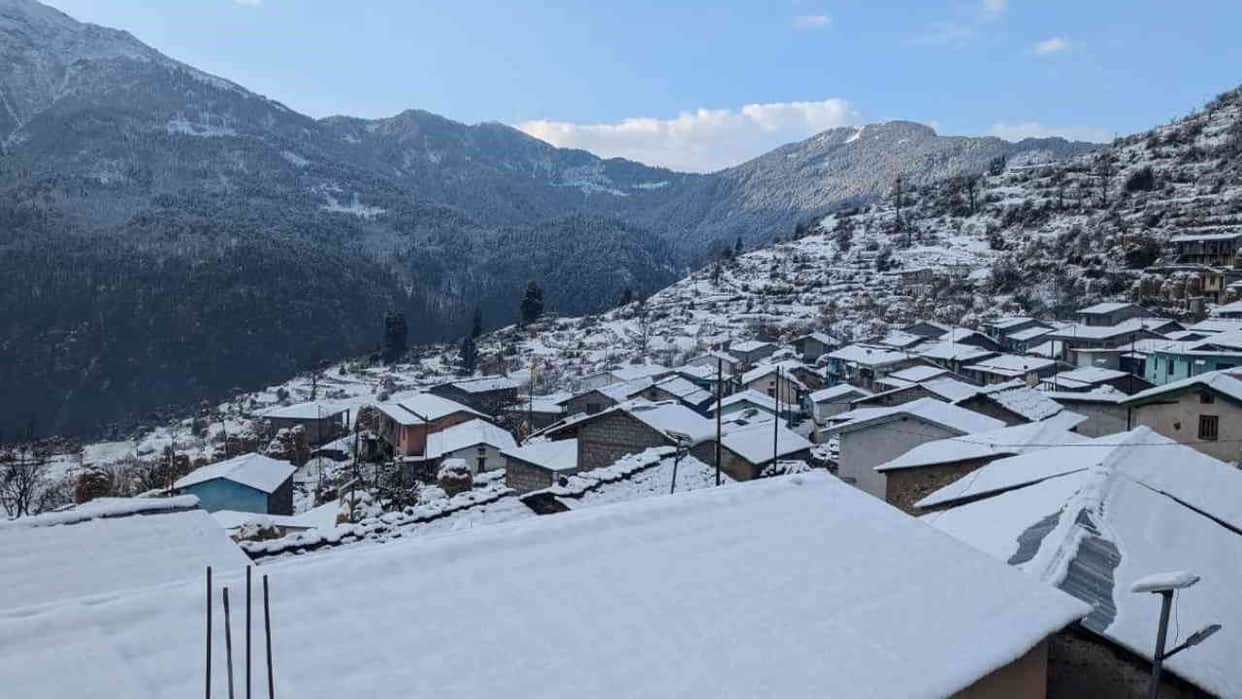 Snowfall More than 50 villages were covered with snow Difficulties started increasing in Chamoli