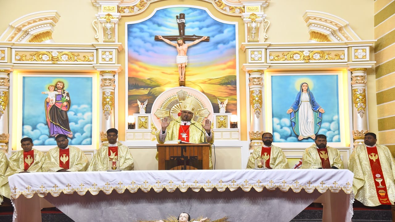 Christmas 2024 Prabhu Jesus born at midnight songs echoed in the churches